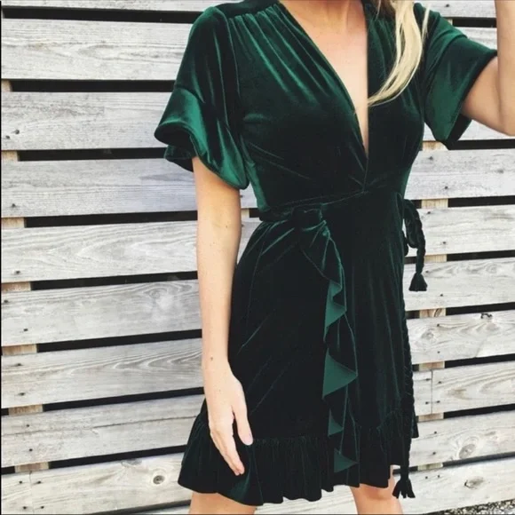 green emerald velvet dress The Emerald Flapper
